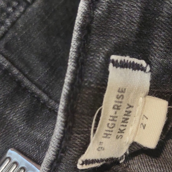 PRE OWNED MADEWELL SELF DISTRESSED JEANS HIGH RISE SKINNY - Picture 7 of 11